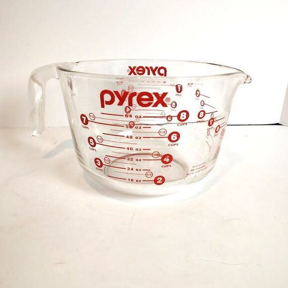 Vtg PYREX 8 Cup Glass Measuring Cup 64oz Red Lettering 2 Qt Batter Bowl - Picture 3 of 5
